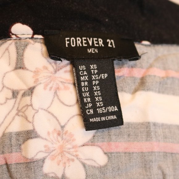 🌴3 for $20🌴 Tropical Patterned Collared Shirt - Picture 9 of 9